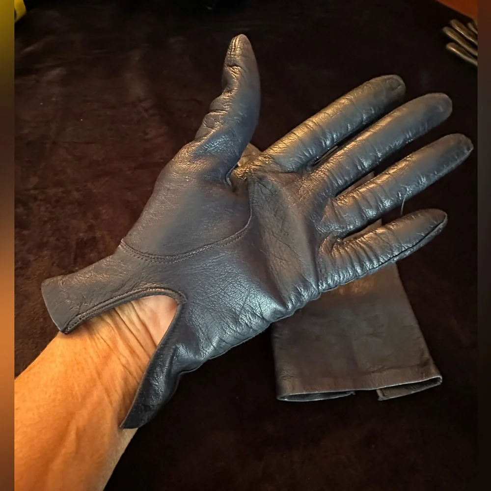 Vintage Soft Leather Kid Gloves from the 60’s. Small